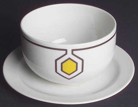Glow Gravy Boat with Attached Underplate