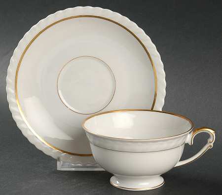 Symphony Footed Cup & Saucer Set
