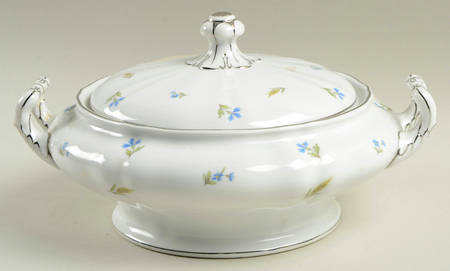 Waverly Round Covered Vegetable