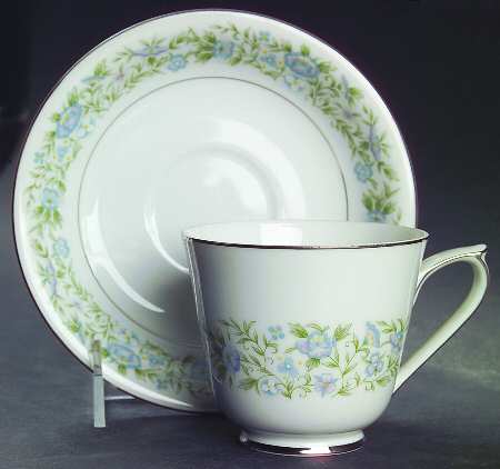Promenade Footed Cup & Saucer Set