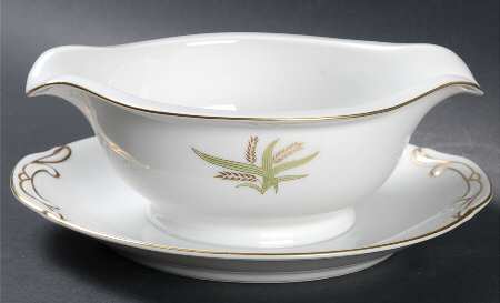 507 Gravy Boat with Attached Underplate