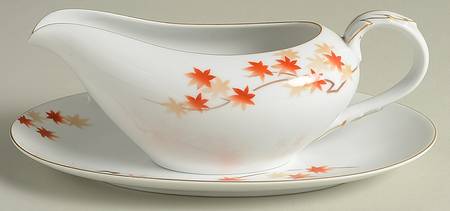 719 Gravy Boat & Underplate