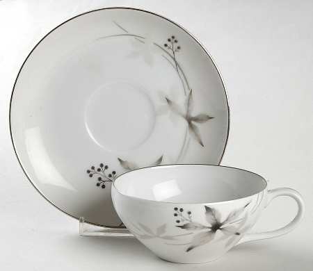 Berry Flat Cup & Saucer Set