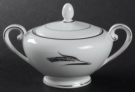 Full Crop Sugar Bowl & Lid