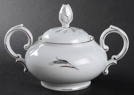 Full Crop Sugar Bowl & Lid