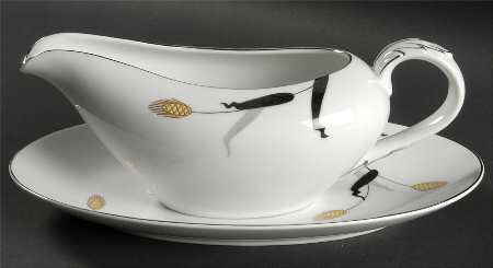 Gold Wave Gravy Boat & Underplate by Fukagawa