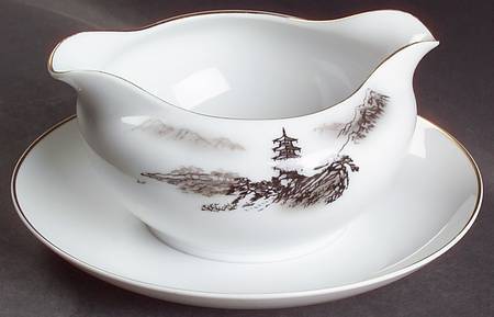 Landscape Gravy Boat with Attached Underplate