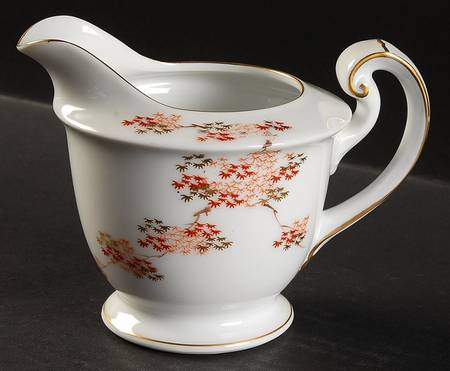 Maple (Rim) Creamer