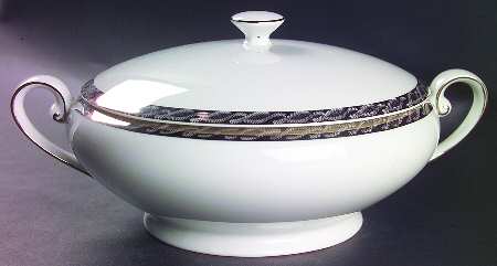 Silver Lichen Round Covered Vegetable