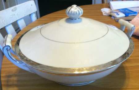 Silver Lichen Round Covered Vegetable