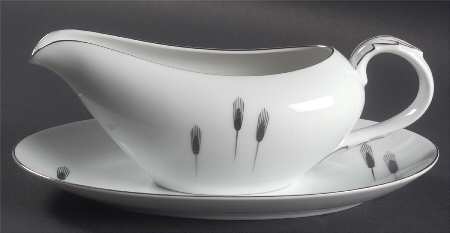 Simple Wheat Gravy Boat & Underplate