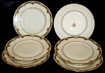 FUR11 Dinner Plate