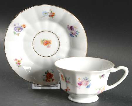 FUR4 Footed Cup & Saucer Set