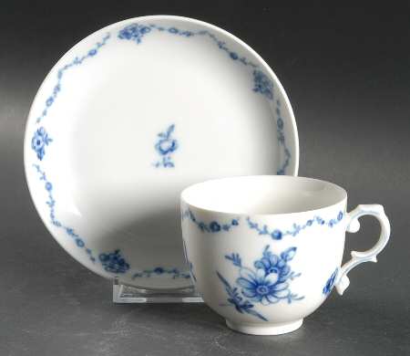 Lottine Flat Cup & Saucer Set