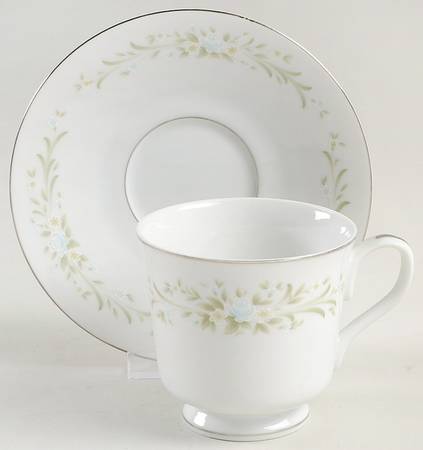 Claridge Footed Cup & Saucer Set