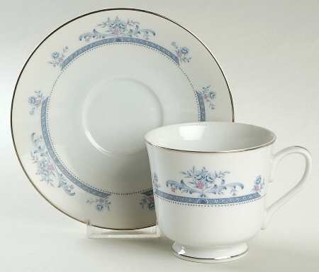 Clayton Footed Cup & Saucer Set