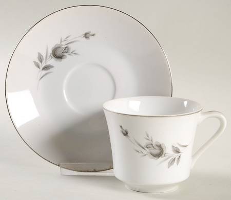 Darien Flat Cup & Saucer Set