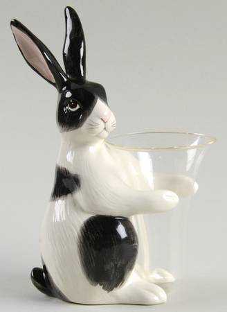 Kensington Rabbit Rabbit Figurine & Glass Vase