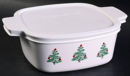 FUO5 1.5 Quart Square Casserole with Lid