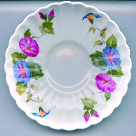 8373 (Fluted Rim, Scalloped Edge) Saucer