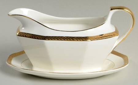FC31 Gravy Boat & Underplate