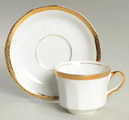 FC31 Footed Cup & Saucer Set