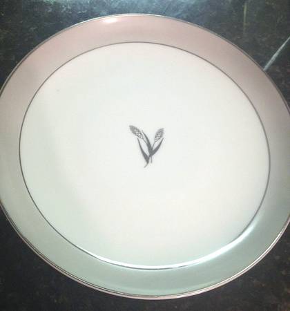 Gray Wheat Salad Plate