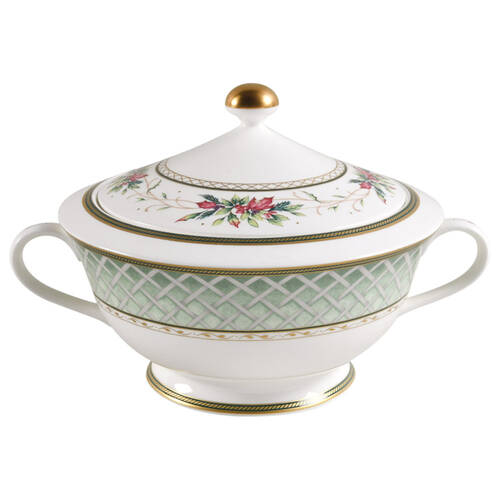 Winter Holiday Round Covered Vegetable