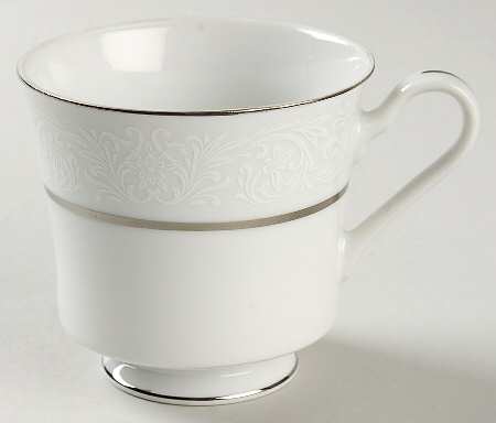 Michele Footed Cup