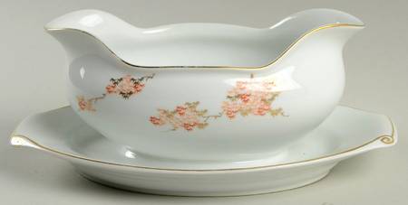 FUK24 Gravy Boat with Attached Underplate