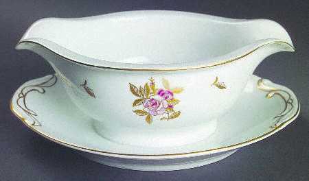 538 Gravy Boat with Attached Underplate