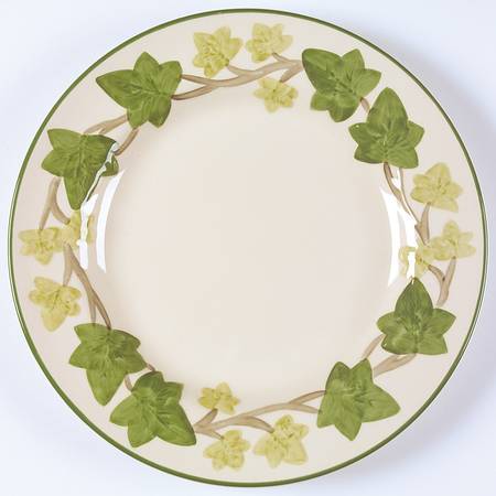 Ivy II (England) 12" Chop Plate (Round Platter)