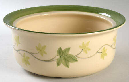 Ivy II (England) 2 Qt Round Covered Casserole No Lid