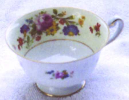 FR135 Footed Cup