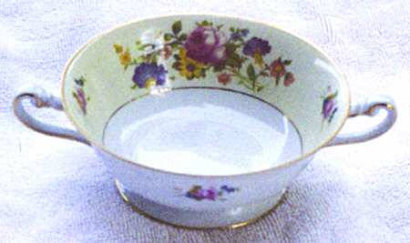FR135 Footed Cream Soup Bowl