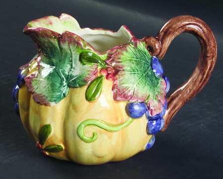 Thanksgiving Banquet Figural Creamer