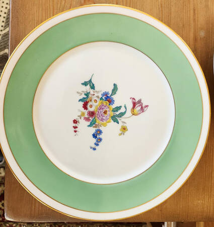 FUR54 Dinner Plate