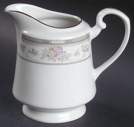Southampton (Design on Edge) Creamer