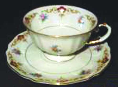 FR158 Footed Cup & Saucer Set