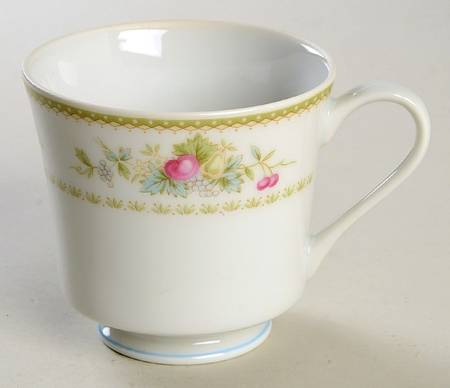 Cornucopia Footed Cup
