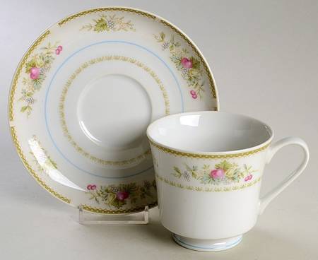 Cornucopia Footed Cup & Saucer Set