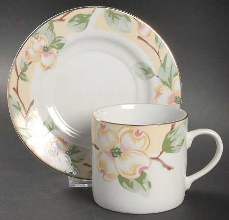 Dogwood Flat Cup & Saucer Set