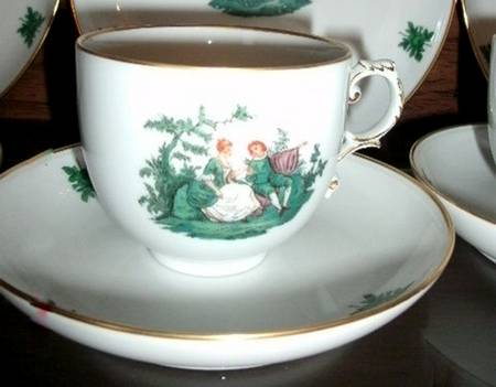 01745 Footed Cup & Saucer Set