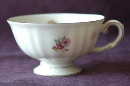 9274 Footed Cup
