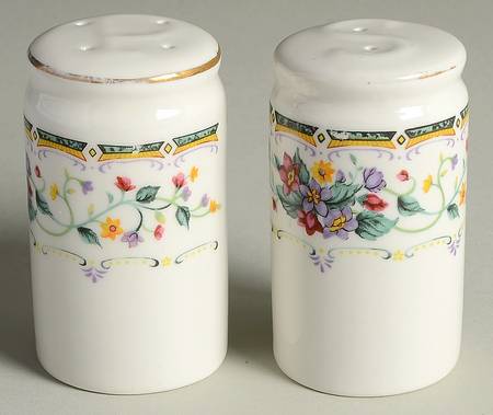 Wellesley Salt & Pepper Set