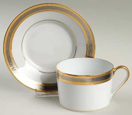 Petit Palais Flat Cup & Saucer Set