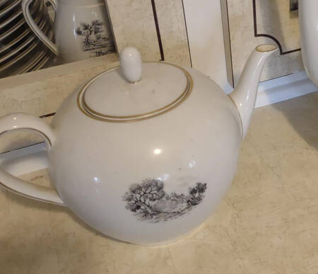 0810 Teapot & Lid