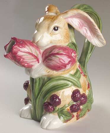 Blackberry Rabbit 32 Oz Pitcher