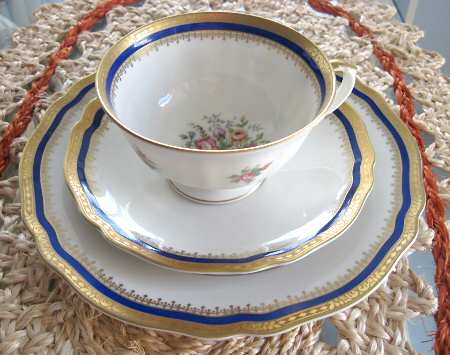9026 Footed Cup & Saucer Set