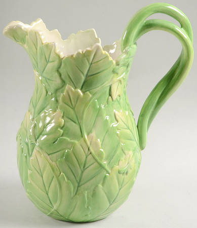 Le Lapin 64 Oz Pitcher
